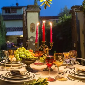 La Dimora Dei Conti, Indulge In A Country With Jacuzzi Facing The Town! Villa Capannori